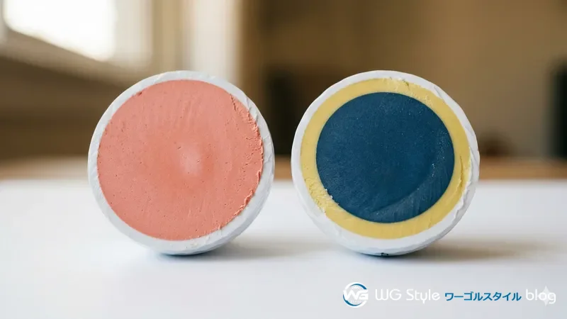 2ピースボールと3ピースボールを半分に切った断面が並べられ層構造の違いが明確に見える